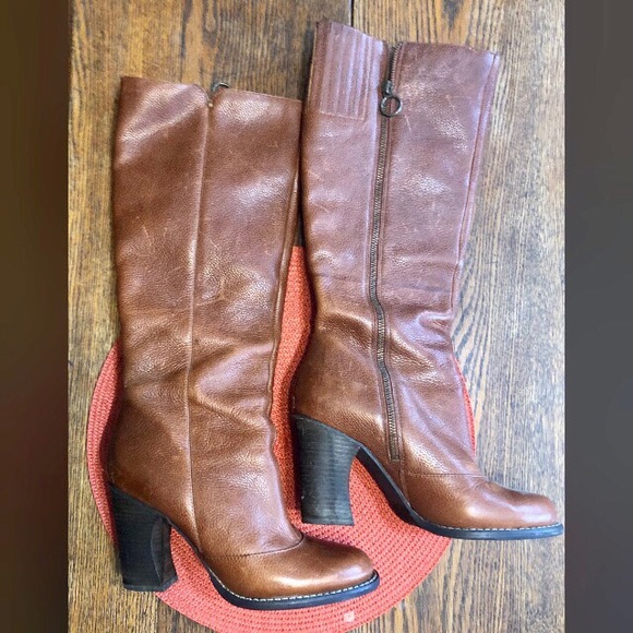 BCBG Doris Stacked Heeled Boot w/zip brown sz9.5 - Picture 2 of 8